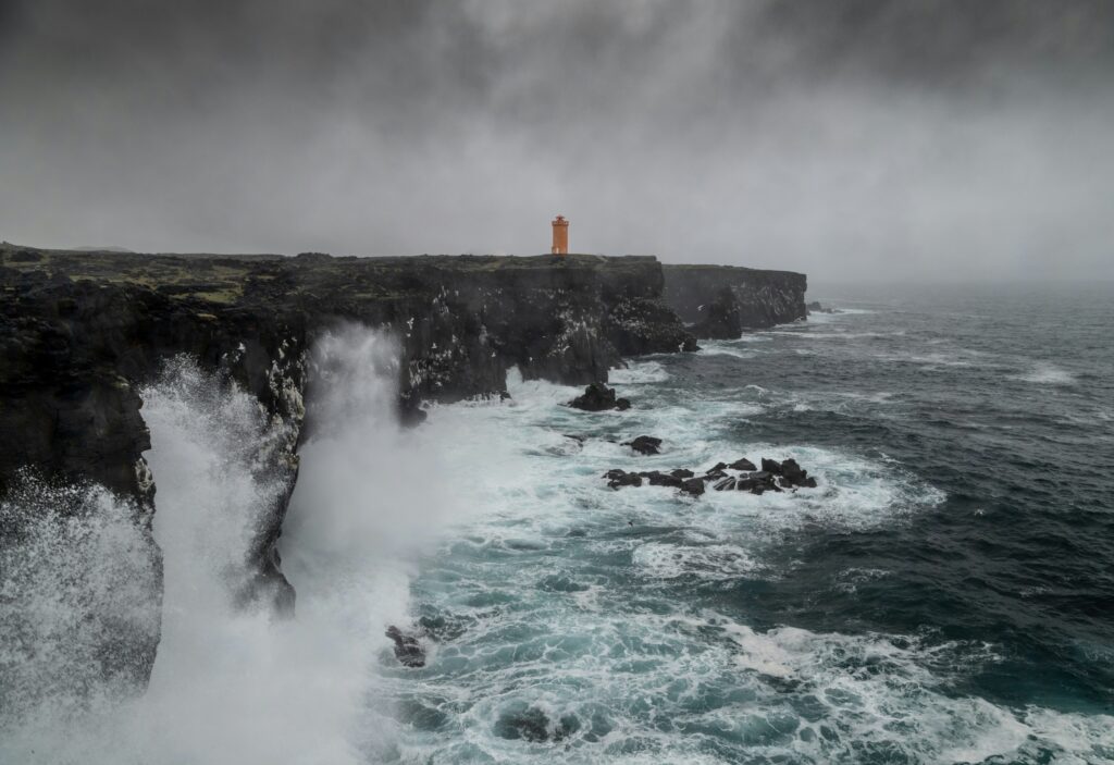john-thomas-5LlIFU6yd5M-unsplash