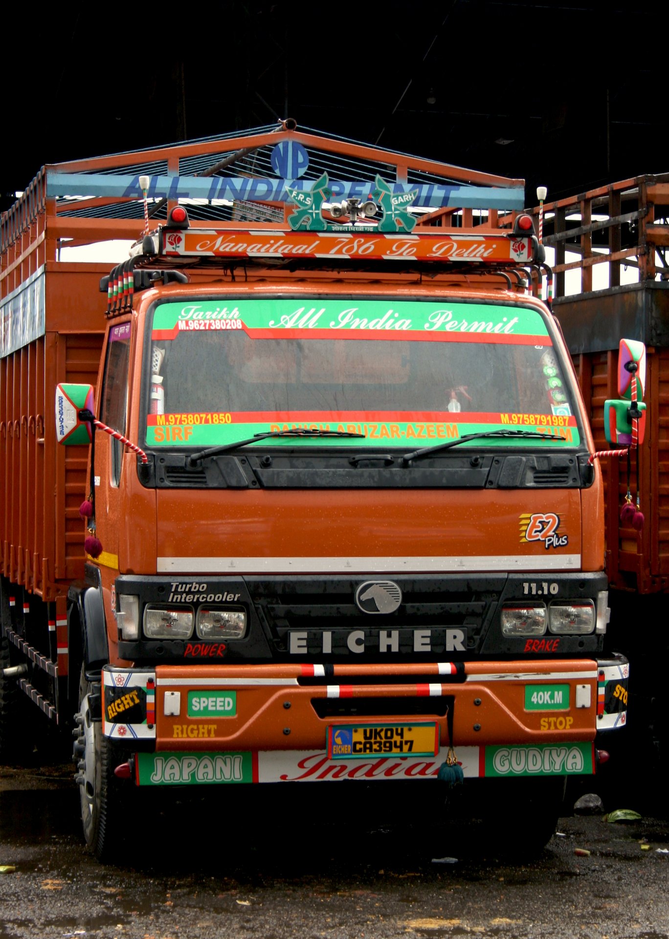 BS-IV trucks and tourist buses from outside Delhi to be barred from the capital from November 1