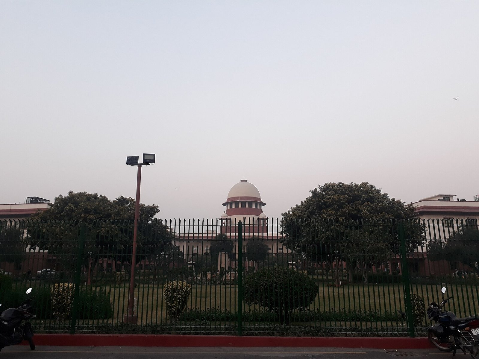 CJI Surya Kant declines to meet Rahul Gandhi and Kharge ahead of INDIA bloc’s march to Supreme Court
