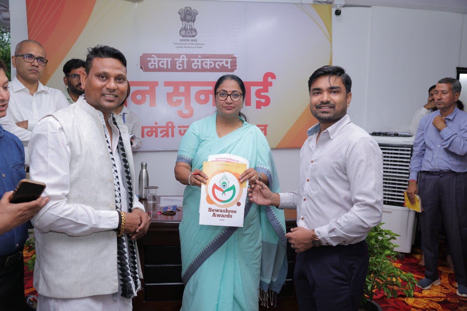 Delhi opens DURGA portal for 1,300 pink e-autos for women and transgender persons
