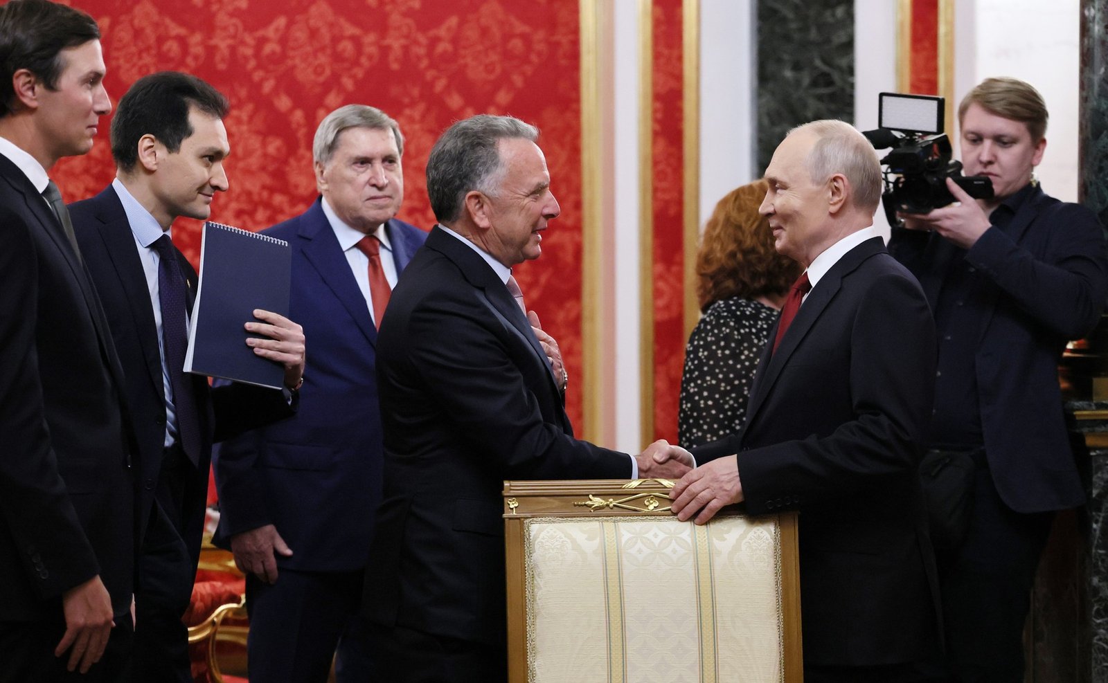 Russia says it is ready to resume Ukraine peace talks next month after Putin meets Witkoff; US teacher freed